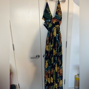 Fashion Nova long dress with bilateral leg slits